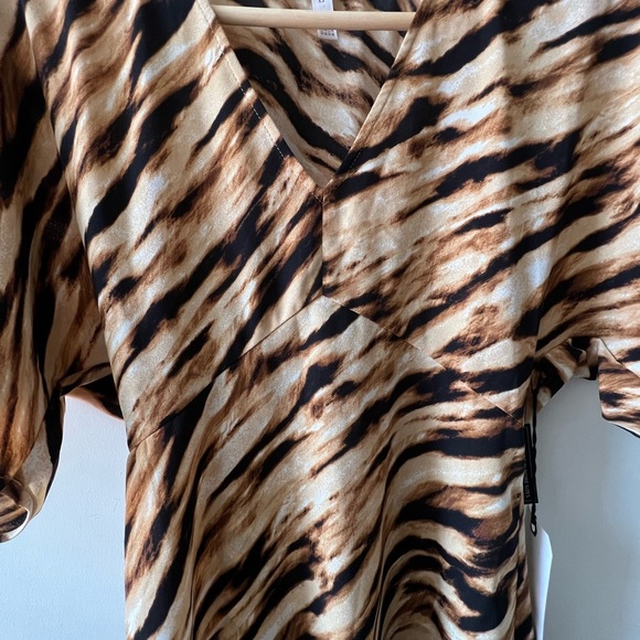 Leith V-Neck Dress NWT XS - Picture 4 of 5